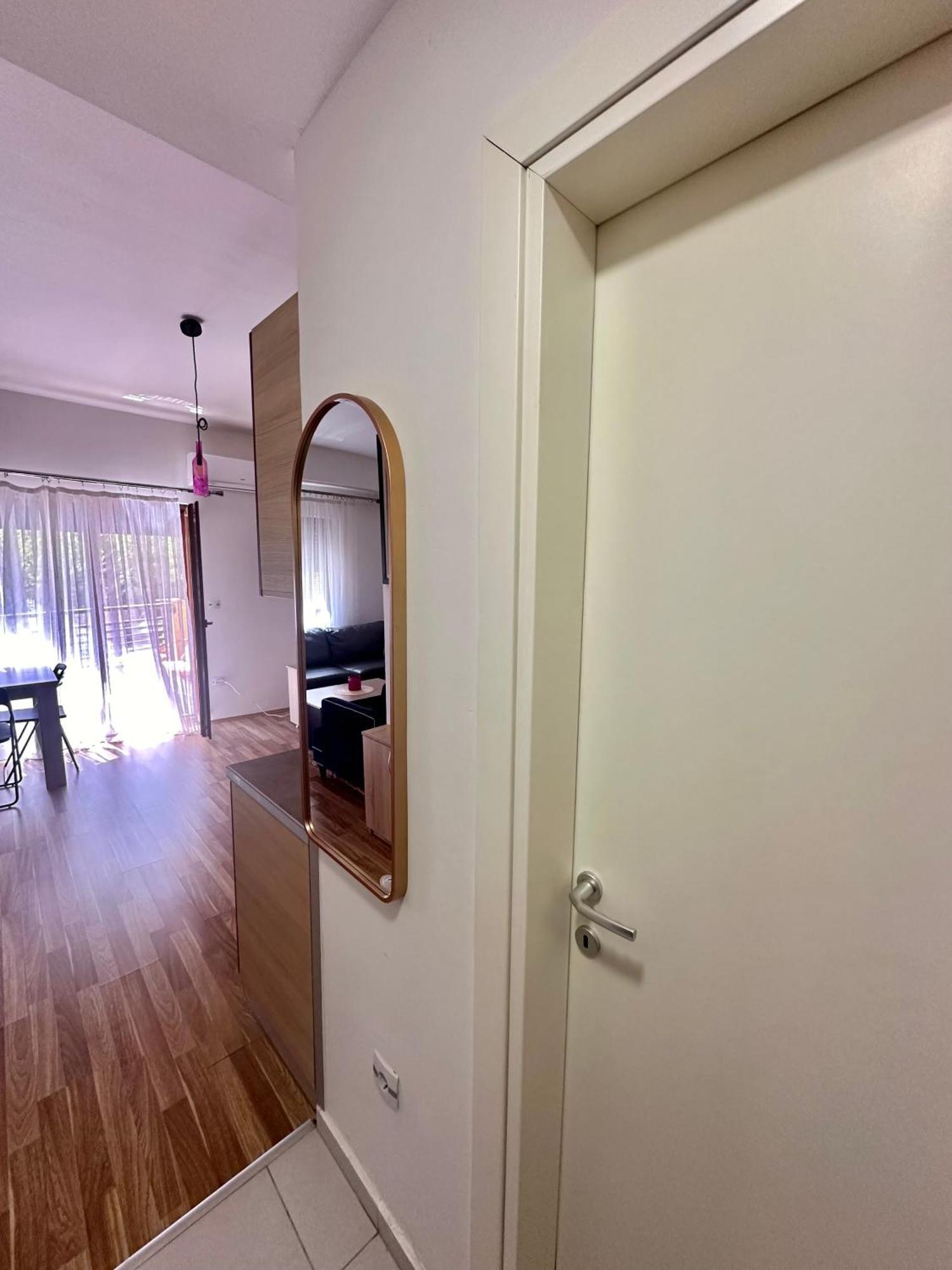 Forest View Apartment مافروفو المظهر الخارجي الصورة